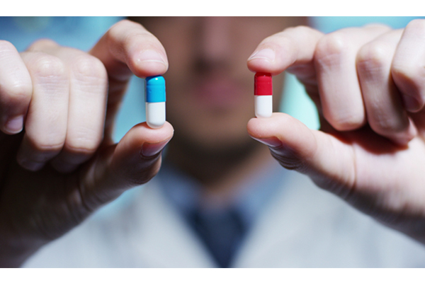 原廠藥和學名藥的藥效爭議，幾乎從來沒有斷過。(Shutterstock)