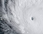 艾玛飓风时速高达185英里 撼动地震仪