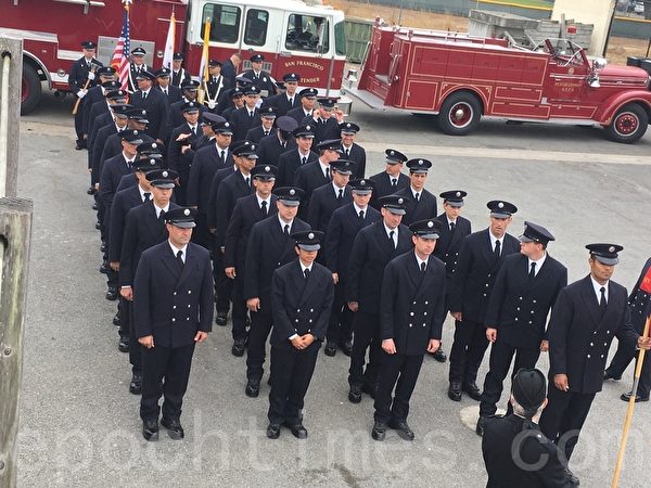 旧金山消防局新人毕业 期待履行救人使命