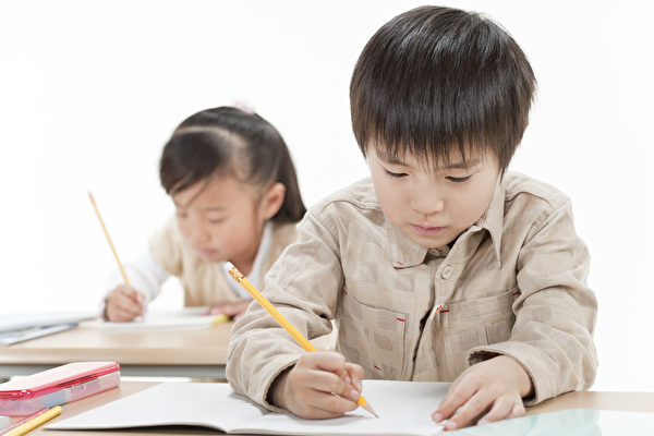 日本的小学课堂。(Fotolia)