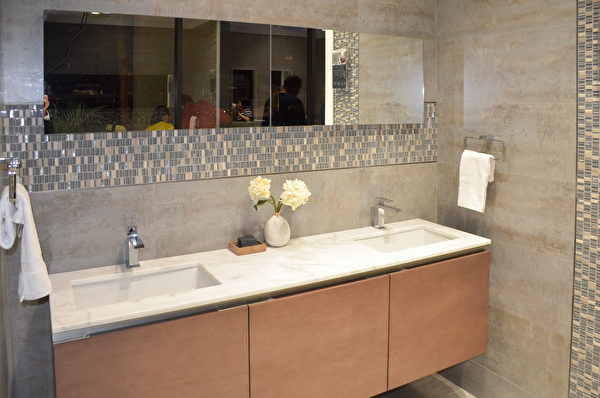 北加州裝修名品，Porcelanosa的新品衛浴建材。（大紀元\章德維）