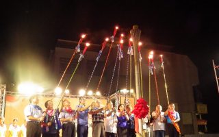 雲林詔安文化節開幕 千人舉火把遊客庄