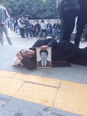 10月20日，陕西西安市长安大学一名贵州籍大四学生因感冒到长安医院输液猝死，家属讨说法无果。（家属提供）