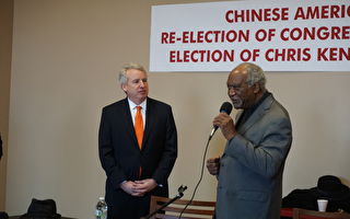 州长候选人肯尼迪访华埠谈竞选主张