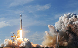 SpaceX首次发射美国军用导航卫星