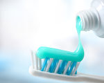 防蛀牙膏可能伤害牙齿！揭开选牙膏5大误区