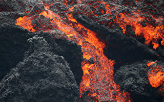 組圖：夏威夷火山噴發 地面驚現藍色火焰