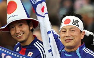 世界杯如火如荼 日本球迷一个举动 全球称赞