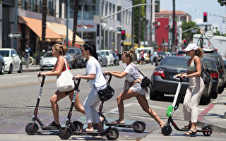 电滑板车涌现社区 洛市拟颁暂禁令