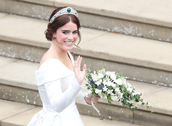  WINDSOR, ENGLAND - OCTOBER 12: Princess Eugenie of York arrives to be wed to Mr. Jack Brooksbank at St. George's Chapel on October 12, 2018 in Windsor, England. (Photo by Andrew Matthews - WPA Pool/Getty Images)