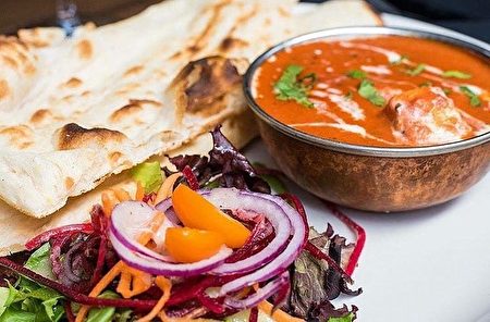 位於溫哥華的新印度自助餐提供的美食。