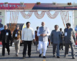 印度最长铁公路桥开通 提高中印边界防御力