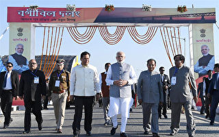 印度最长铁公路桥开通 提高中印边界防御力