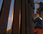 美墨邊界大篷車移民受鼓動 越圍牆隨即被捕