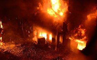 孟加拉首都公寓大火 至少110人葬身火海