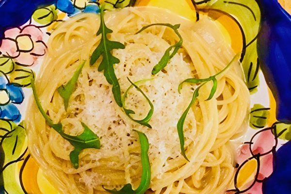 【舞动味蕾】意大利经典的朴实美味Pasta al Burro e Parmigiano