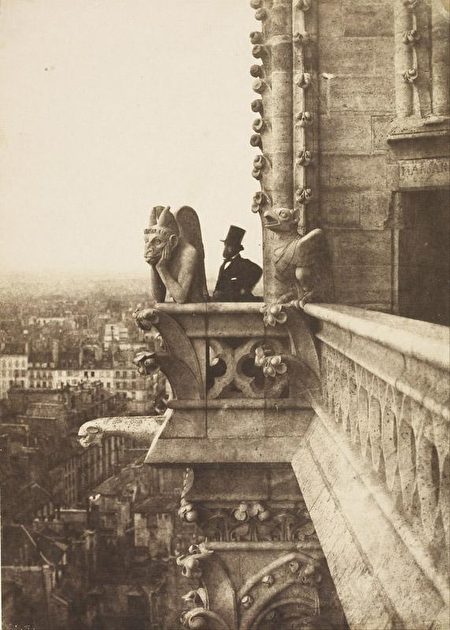 摄影界先驱查尔斯·奈格赫1851年的作品《吸血鬼》，巴黎奥塞美术馆藏。（公有领域）