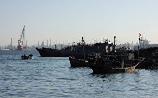 中共海警和武装渔船挑衅 美：比照军舰应对