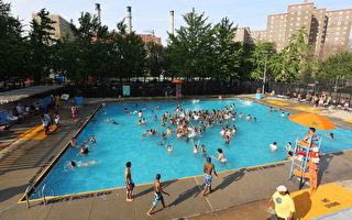 纽约高温90度 公共泳池周四全面开放