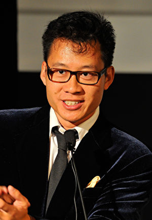 SAN FRANCISCO, CA - SEPTEMBER 30: Justin Kan hosts the IVY Innovator Technology Awards, presented by Cadillac at Pier 15 on September 30, 2015 in San Francisco, California. (Photo by Steve Jennings/Getty Images for IVY)