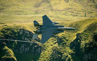 “雄鹰”的复兴 F-15EX战机受美空军青睐