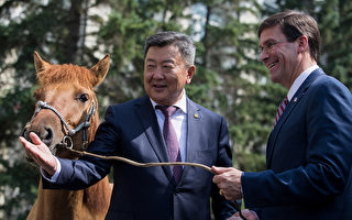 美防长访问蒙古 商讨抵制中共战略合作