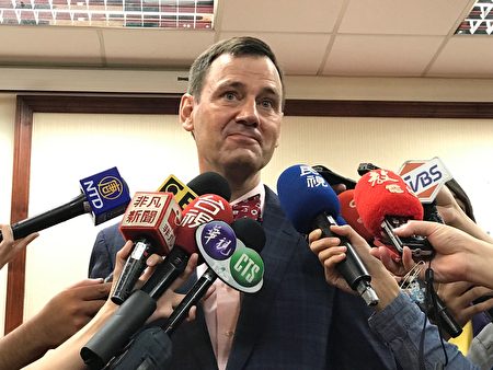台北美国商会执行长傅维廉(William Foreman)26日回应有关韩国瑜演讲一事。