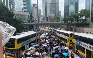 黄奇帆承认：“一国两制”的香港不可取代