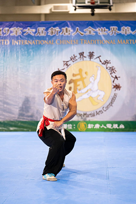 台湾选手陈修贤8月25日以一套同义堂的“小四门”，在新唐人举办的第六届全世界华人武术大赛决赛上获得铜奖。（戴兵／大纪元）