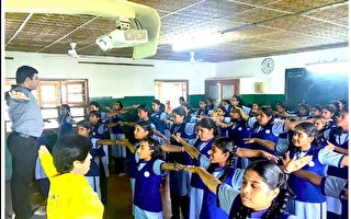 法轮功在印度班加罗尔学校中广为流传