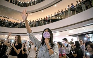 迎月 香港市民多區商場爭五訴求