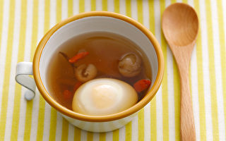 煮一碗雞蛋藥膳，幫你明目護眼、養肝補氣血。（幸福文化提供）
