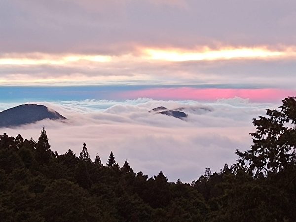 【視頻】阿里山罕見美景 夕陽如雞蛋黃