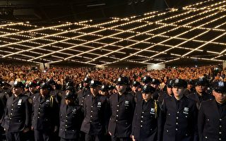 紐約300新警畢業 陳文業公子子承父業