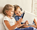 研究：孩子常看屏幕设备影响大脑发育