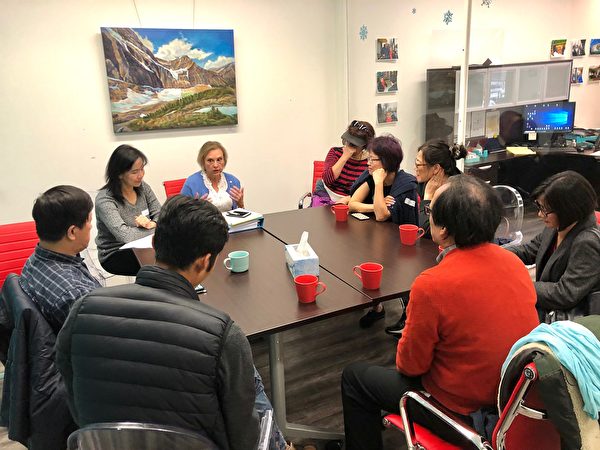 圖：省議員羅珍妮舉辦咖啡茶餐，聽取華裔社區的意見。（羅珍妮提供）