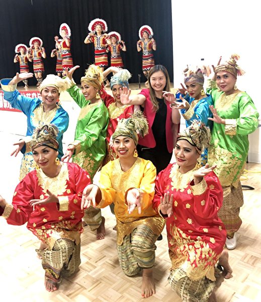 圖：省議員康安禮舉辦中秋多元文化慶典活動，體現著加拿大多元文化特色。（李寧提供）