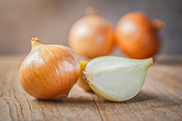 醋洋蔥有益於抗三高，有多種食療效果。(Shutterstock)