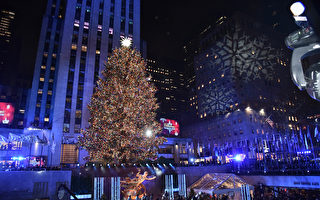 组图：洛克菲勒圣诞树点灯 众星共襄盛举