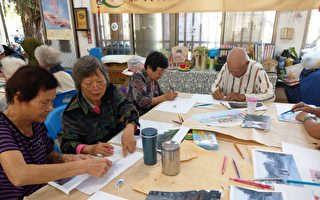 爷奶的涂鸦画作出书了 松竹重现社区记忆
