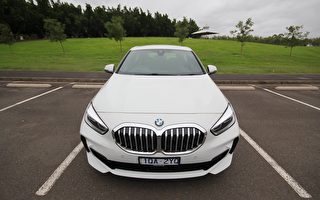 在澳洲试驾宝马2020款BMW 118i
