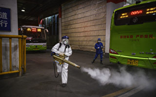 湖南公交车13人染疫 研究：病毒可传4.5米