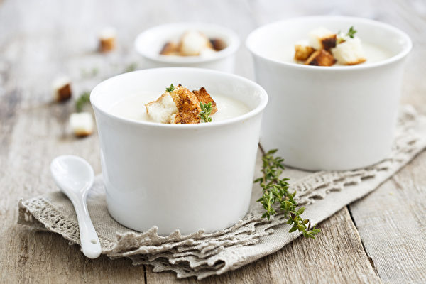 Cauliflower soup. (Shutterstock)