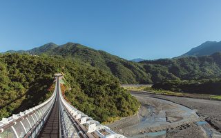 屏东山川琉璃吊桥免费开放摄影