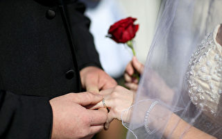 疫情無阻愛情 紐約市府批准網上辦理結婚手續