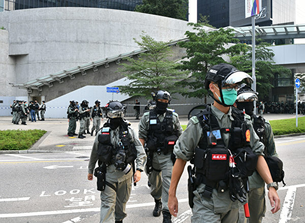 5月27日早上，防暴警察在立法会一带严密布防。（ANTHONY WALLACE/AFP via Getty Images）