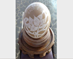 蛋壳雕刻：恭贺世界法轮大法日