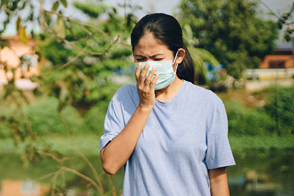 空气中的细悬浮微粒PM2.5，对异位性皮肤炎、气喘等过敏疾病非常有害。(Shutterstock)