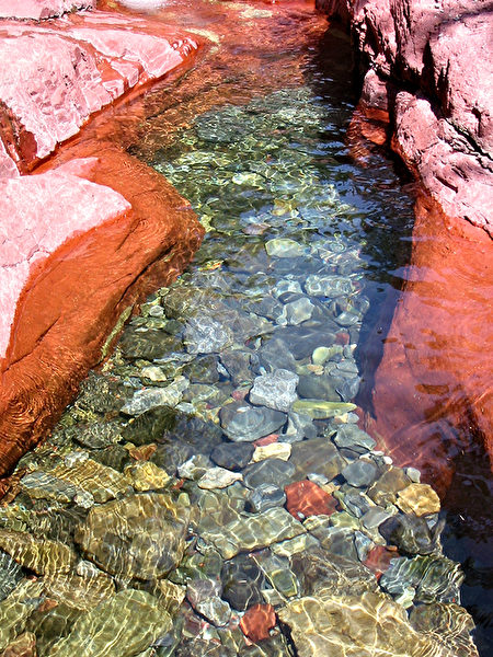 Waterton Lakes National Park，CLEAR WATER