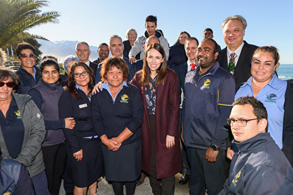 組圖：新西蘭總理訪問南島小鎮 振興旅遊業
